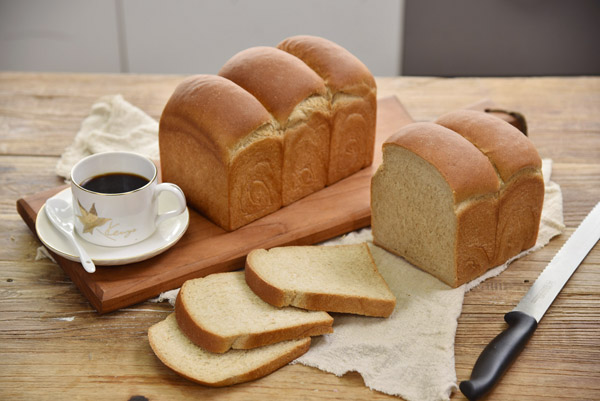 Video: Home baking whole wheat toast, healthy and tasty!