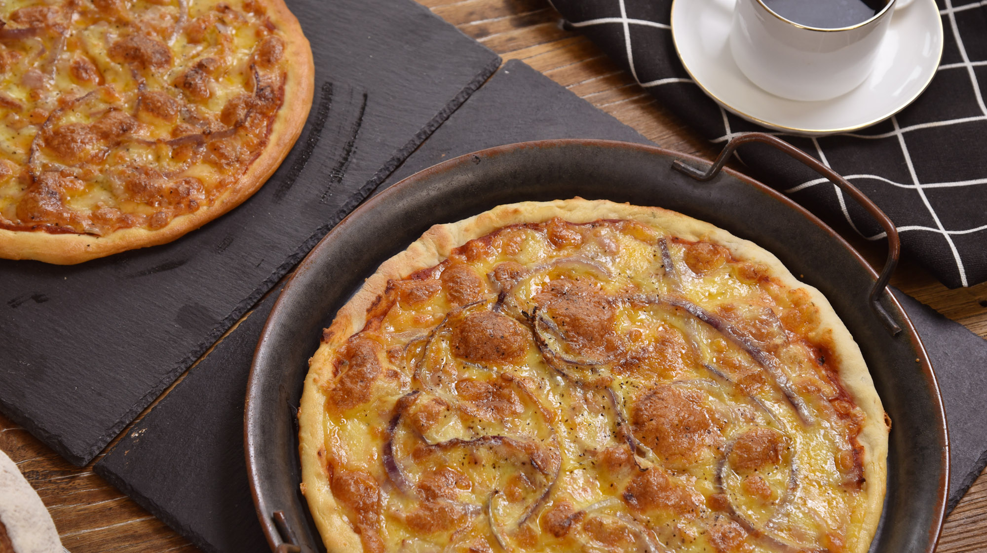 Home baking Bacon Pizza, love it！
